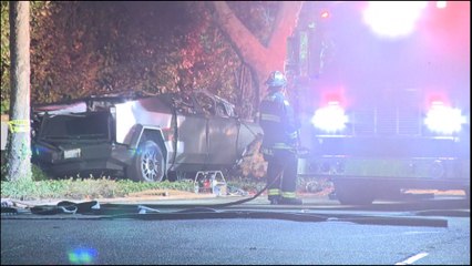 Choque de Cybertruck mata a tres personas