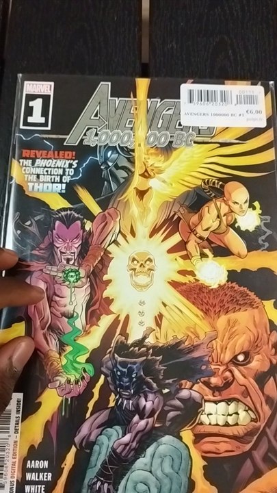 unboxing comics 8