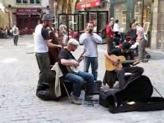 Des musiciens dans le Vieux Lyon