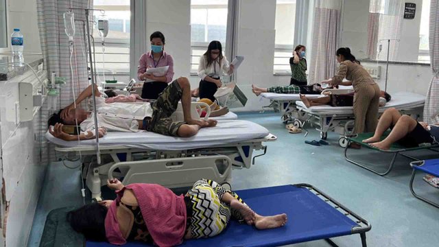 Ngộ độc bánh mỳ tại Bà Rịa - Vũng Tàu: Hơn 100 người nhập viện