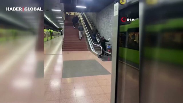 İlginç anlar: Yürüyen merdivenlere ters binip ilerlemeye çalıştı