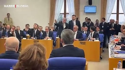 Meclis'te tansiyon yükseldi! Vekiller birbirine girdi!