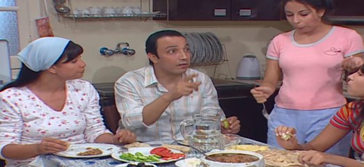 مش لاقى شغل فى بلده بعد ما كان بيناقش الدكتوراه فى اوربا #عسكر_وحرامية