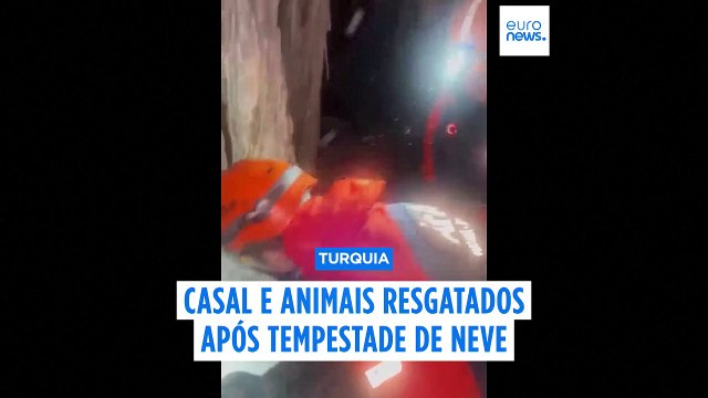 Casal de idosos e animais resgatados durante tempestade de neve