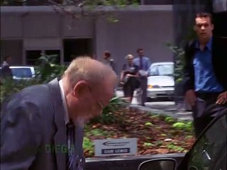 S03E24 - Liebesgruesse nach Moskau Teil 1