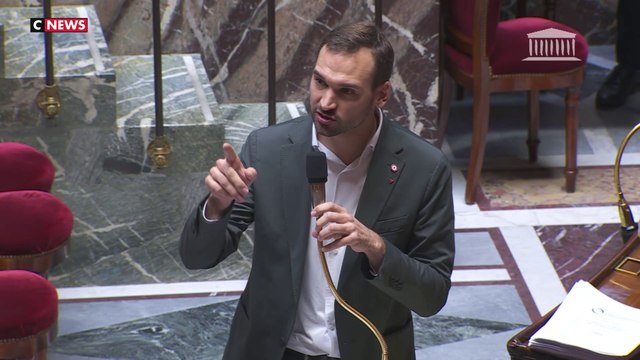 «Faites attention, vos votes seront publics sur le site de l'Assemblée, il y aura vos noms» : le député LFI Ugo Bernalicis menace l'opposition en plein Hémicycle