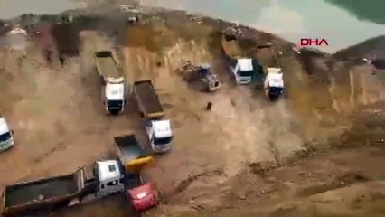 Hafriyat döküm sahasında faciadan dönüldü! Kamyonlar toprakla beraber kaydı