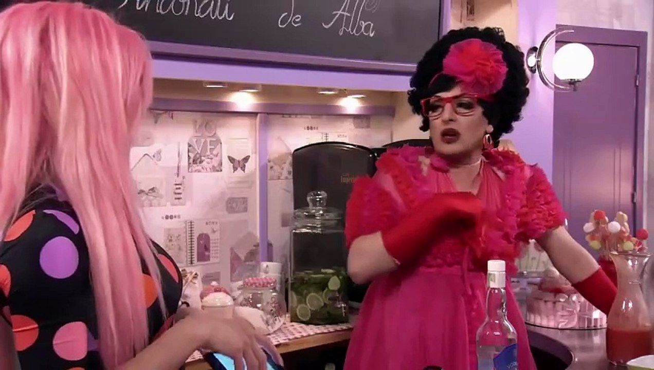 La que se avecina T10 - C9 Un chupito castrador, un mozo leal y sumiso y dos estrategas del amor