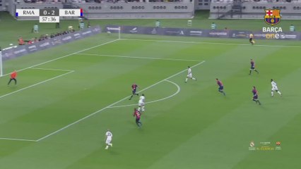 El gol de Figo en el Clásico de leyendas