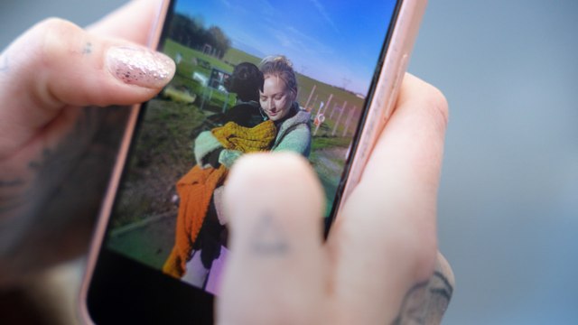 « Elle pleurait tellement » : Míša a retrouvé son chien, échappé il y a 9 jours d'une soute à bagages de Roissy