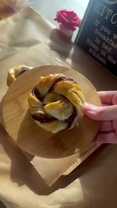 Yummiest Chocolate Swirls_ Snack like a pro_ _shorts _cooking _food _fyp _youtubeshorts _asmr _viral(720P_HD)