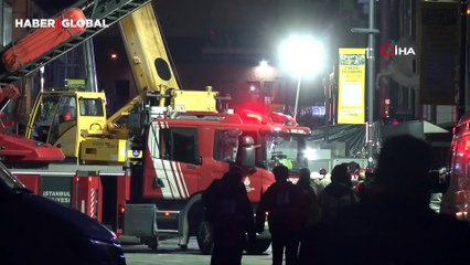 Güngören'de çöken bina, iş makineleri ile yıkıldı: Çalışmalar havadan görüntülendi