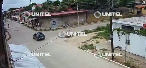 Video: Dos motos chocan y tres personas quedan heridas en el Km 7 de la doble vía a La Guardia