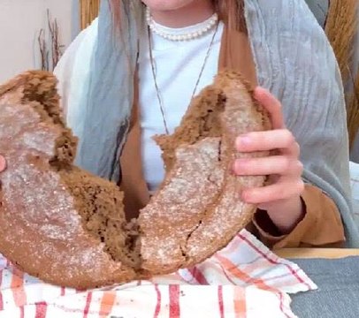 Ancient baking! Making traditional bread with tree branches!