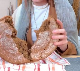 Ancient baking! Making traditional bread with tree branches!