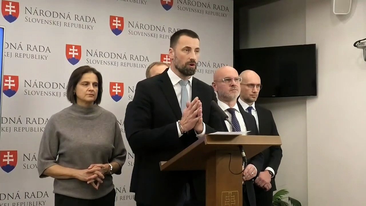 ZÁZNAM: Opoziční poslanci nepodporia návrh rozpočtu na budúci rok
