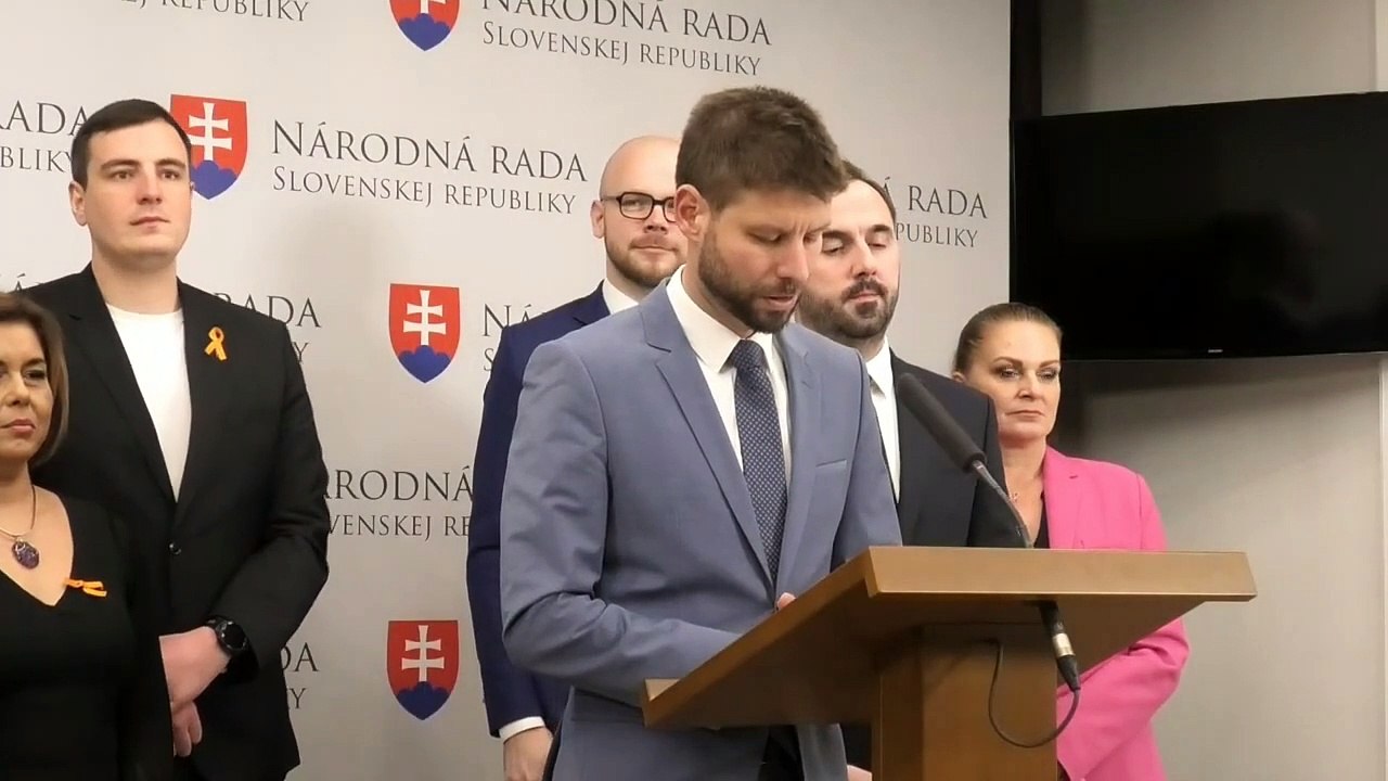 ZÁZNAM: Celá opozícia návrh štátneho rozpočtu odmietla, strany majú viaceré výhrady