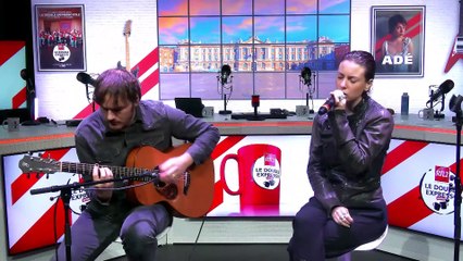 LIVE - Adé interprète "Forts" dans Le Double Expresso RTL2 (29/11/24)