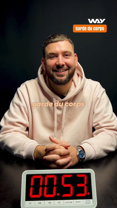 Il est moitié garde du corps, moitié tireur à gage ? ⏱️Julien Colas est garde du corps, et contre toute attente, il n'est pas muet ! Il travaille un peu partout, là où on a besoin de lui. Il est venu répondre à tous les clichés sur son métier.