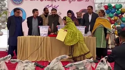 Balochistan CM distributes pink scooters among college students through lottery