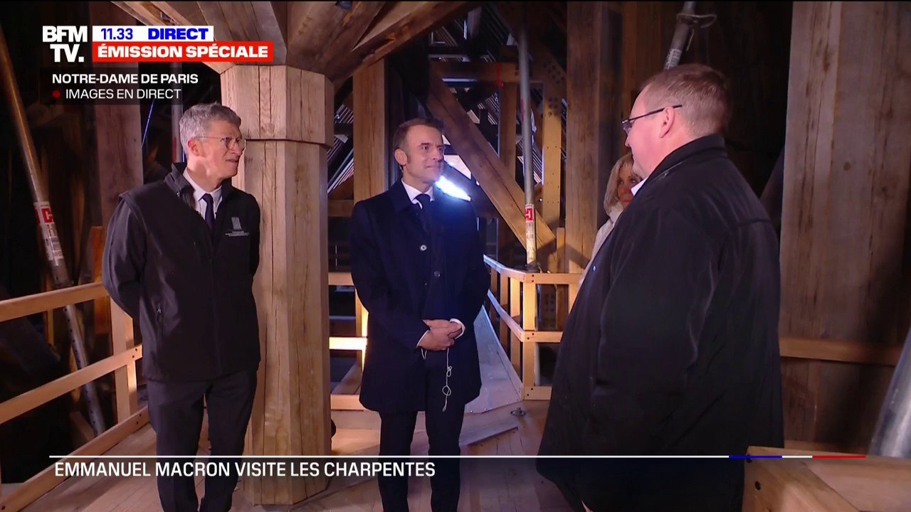 "Vous avez été au rendez-vous, à la hauteur": les mots d'Emmanuel Macron aux artisans depuis la charpente de Notre-Dame