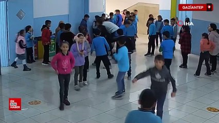 Gaziantep'te Heimlich manevrası ile öğrencisinin hayatını kurtardı