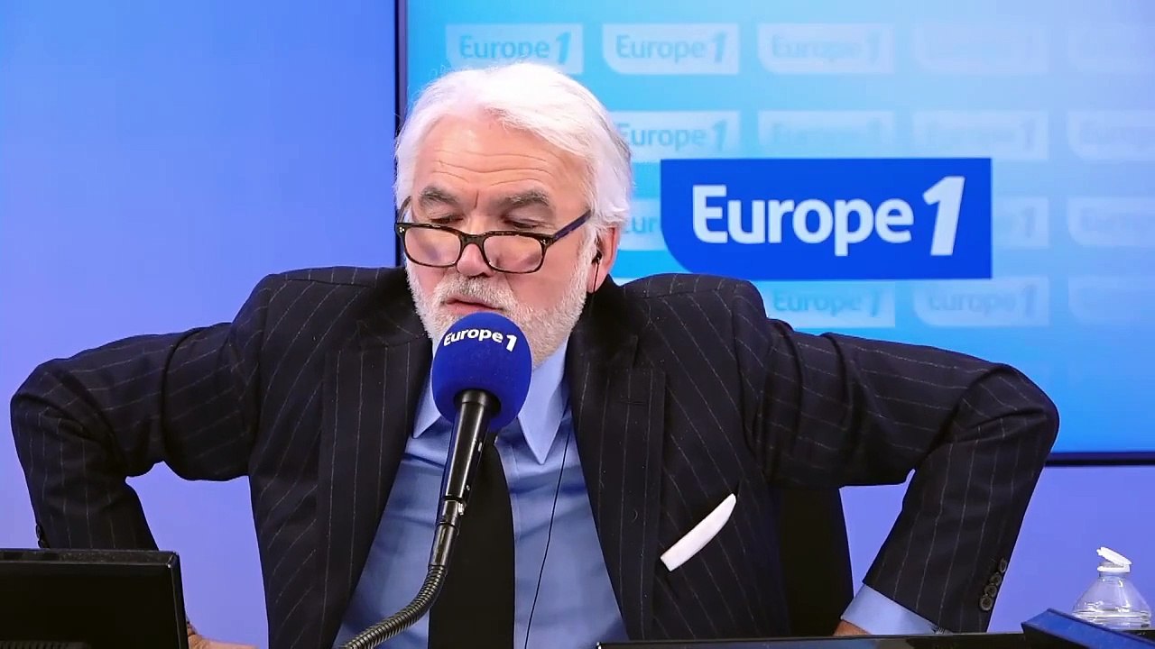 Pascal Praud et vous - Une auditrice souhaite la suppression de LFI, l'eurodéputée Manon Aubry lui répond