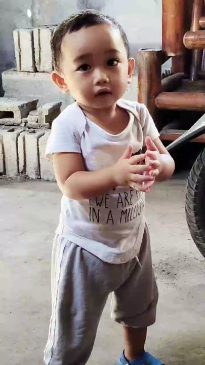 Isaiah danced to the music Head Shoulders Knees and Toes