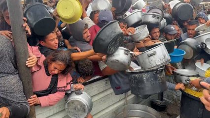 Morir de hambre o morir bombardeado: la lucha diaria por la supervivencia en Gaza