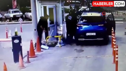 Otopark Ücreti Kavgasında Doktordan Genç Adam Yaralandı