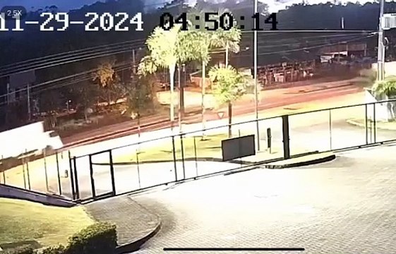 Acidente que matou jovem grávida em Blumenau foi registrado por câmera de segurança