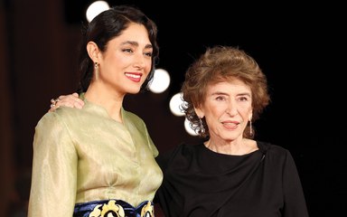 Parla l'autrice di "Leggere Lolita a Teheran”: Ecco come la mia storia è diventata libro e ora è un film