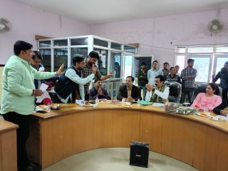 सभापति एवं भाजपा पार्षदों के बीच नोंकझोंक, भ्रष्टाचार के लगाए आरोप