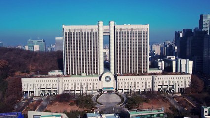 '남중생 11명' 성추행한 남교사, 2심서 징역 9년 / YTN
