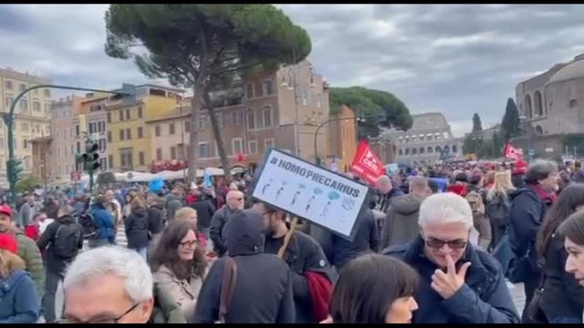 Sciopero generale, la manifestazione dei sindacati a Roma