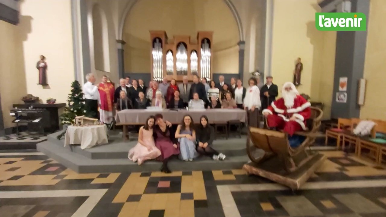 Les Chœurs du Bois de Pays et les Troupateurs d'Erezée chantent Noël en adaptent la "Petite fille aux allumettes"