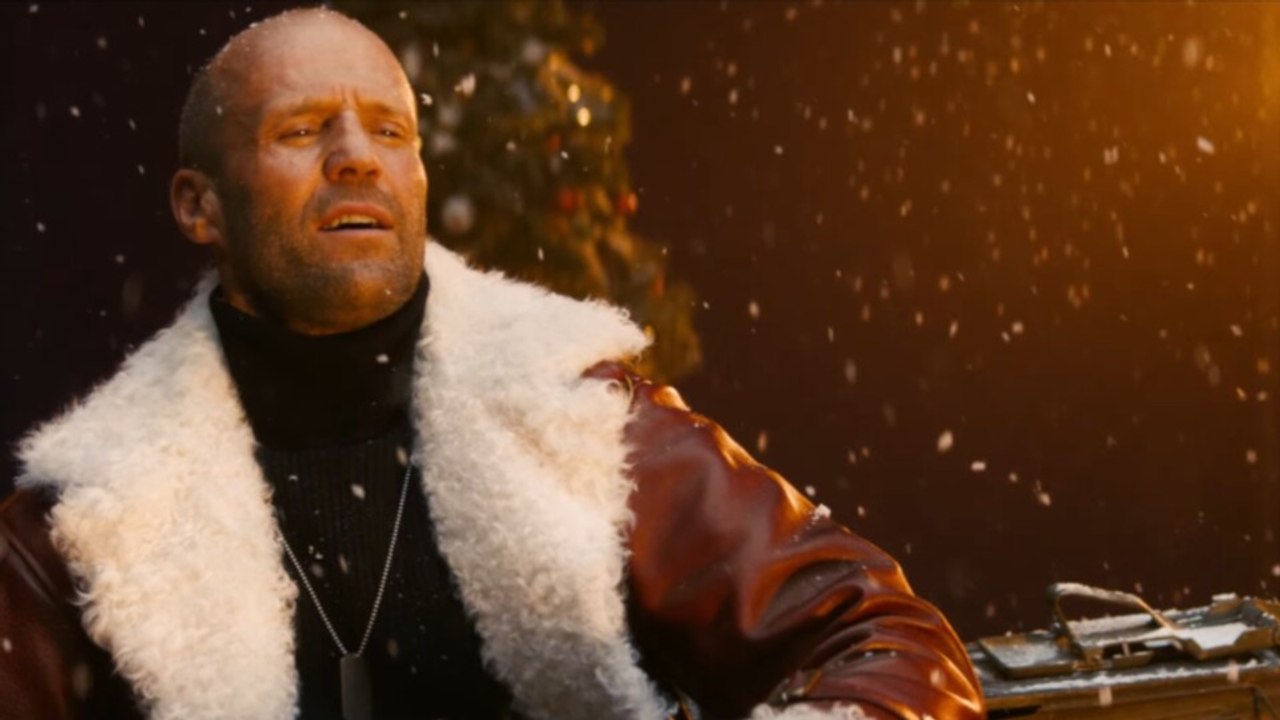 Jason Statham bringt explosive Festtagsstimmung im Weihnachts-Event von World of Tanks