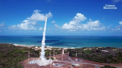 Força Aérea Brasileira lança ao espaço foguete com tecnologia 100% nacional