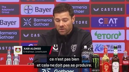 Alonso réprimande Boniface pour avoir conduit en téléphonant