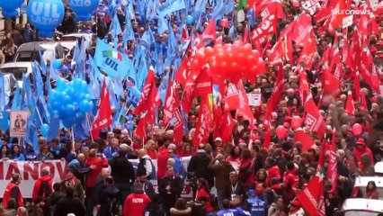 آلاف الموظفين العموميين في إيطاليا يتظاهرون ضد خطة الموازنة الحكومية