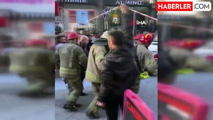 Güngören'de Yıkım Sırasında Bina Kısmen Çöktü, 2 İşçi Göçükte