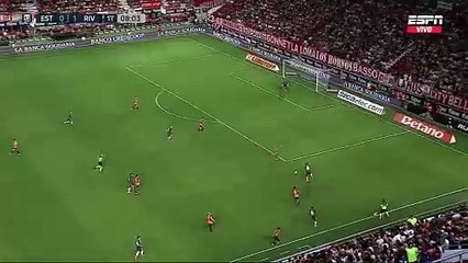 Estudiantes 0 - 2 River: Maxi Meza aumentó la diferencia tras una gran jugada