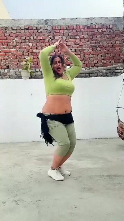 HOT DANCE