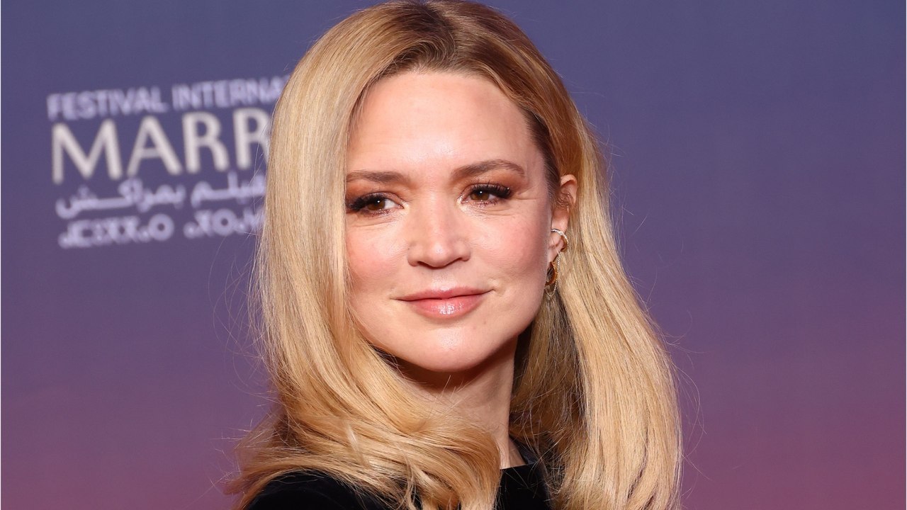 Virginie Efira redevenue maman à 46 ans : “J’ai géré mon fils qui entrait à la crèche et mon aînée au collège”