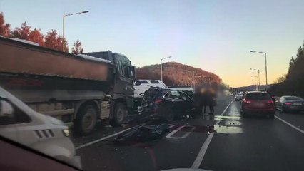 음주 운전자 갑자기 멈춘 뒤 잇따라 추돌 / YTN