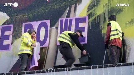 Black Friday a Bruxelles, tra luci natalizie e proteste ambientaliste