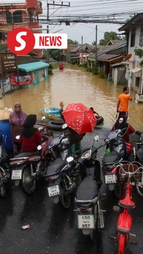 Flooding in southern Thailand kills nine, displaces thousands more