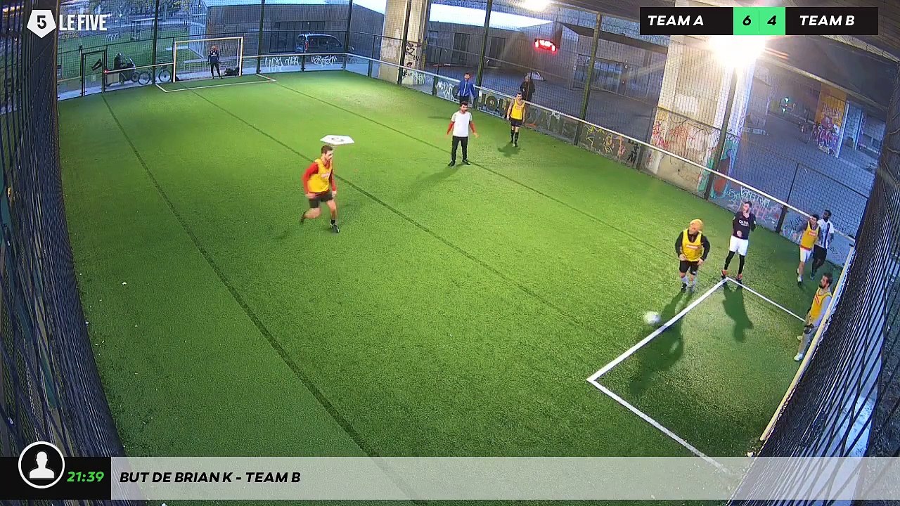 But de Brian K - Team B