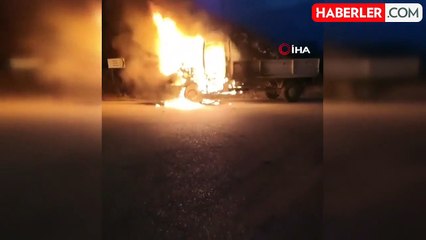 Çorum'da Seyir Halindeki Kamyonet Yandı