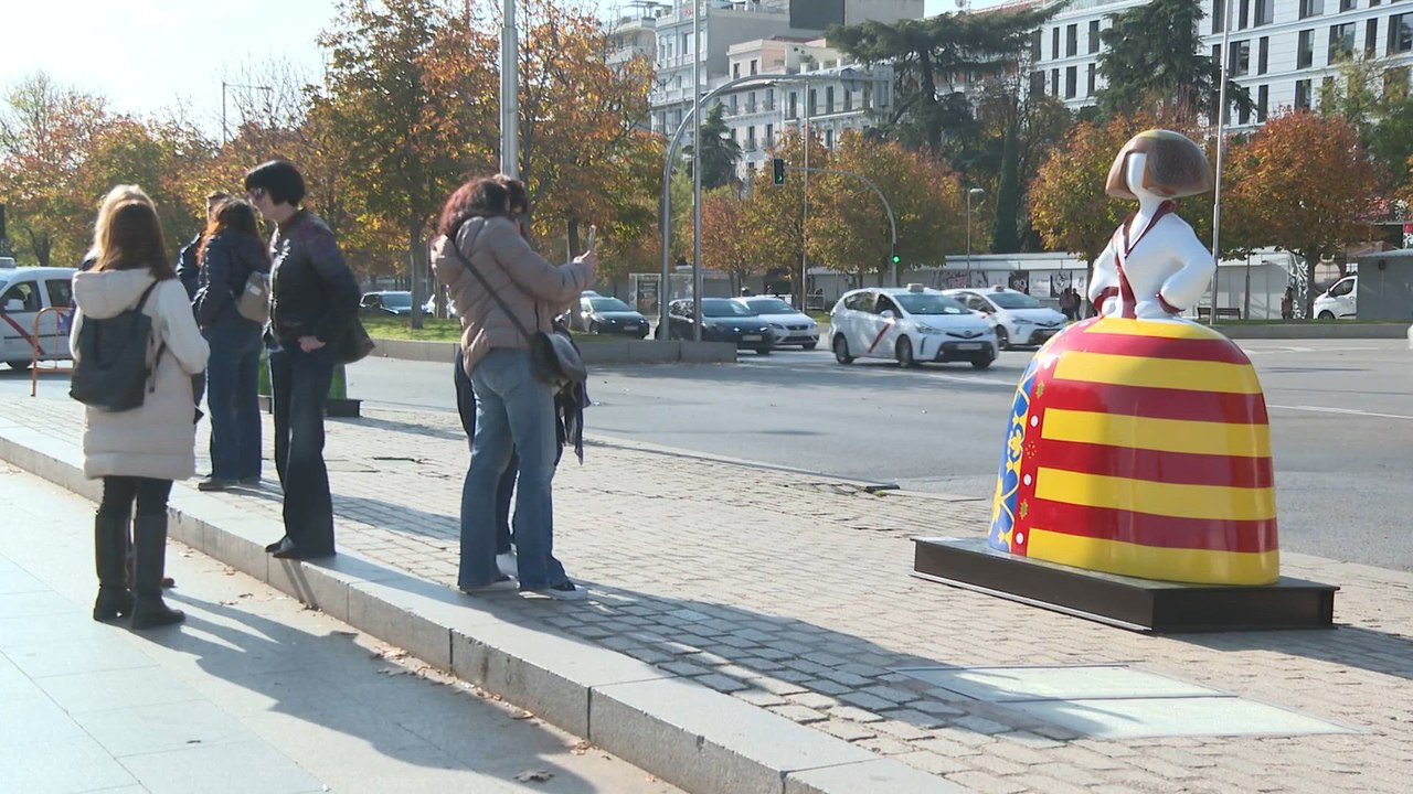 Madrid estrena una menina fallera en solidaridad con Valencia tras la DANA